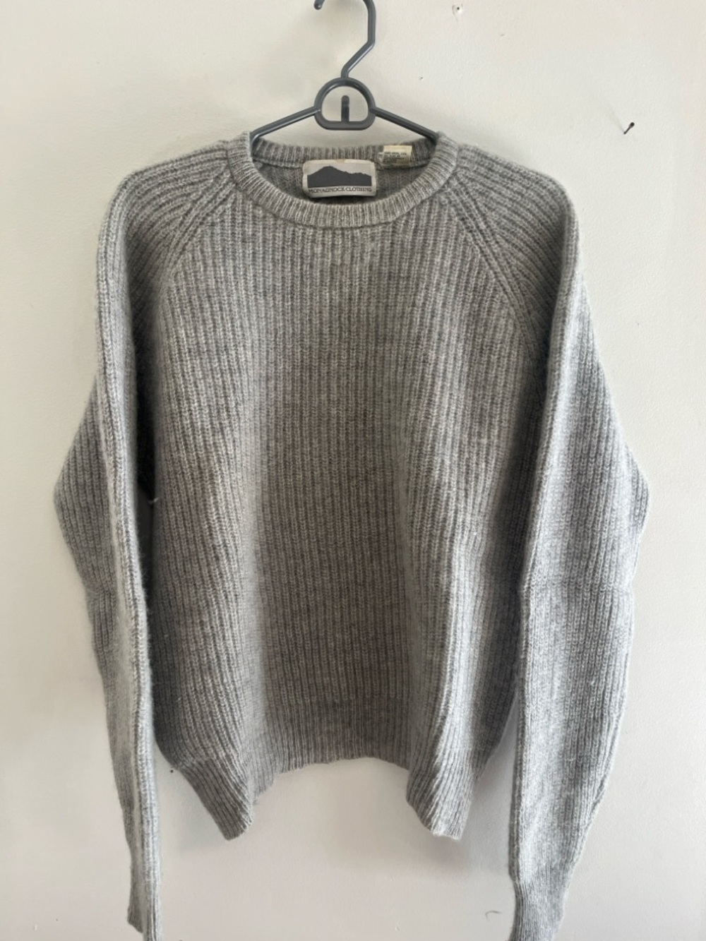 109% Virgin Wool Cozy Grey Ribbed Crewneck Sweater monochrome Minimalist Sz Lg
